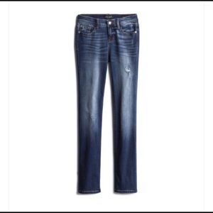 NWOT Judy Blue Elliana Straight Cuffed Jean